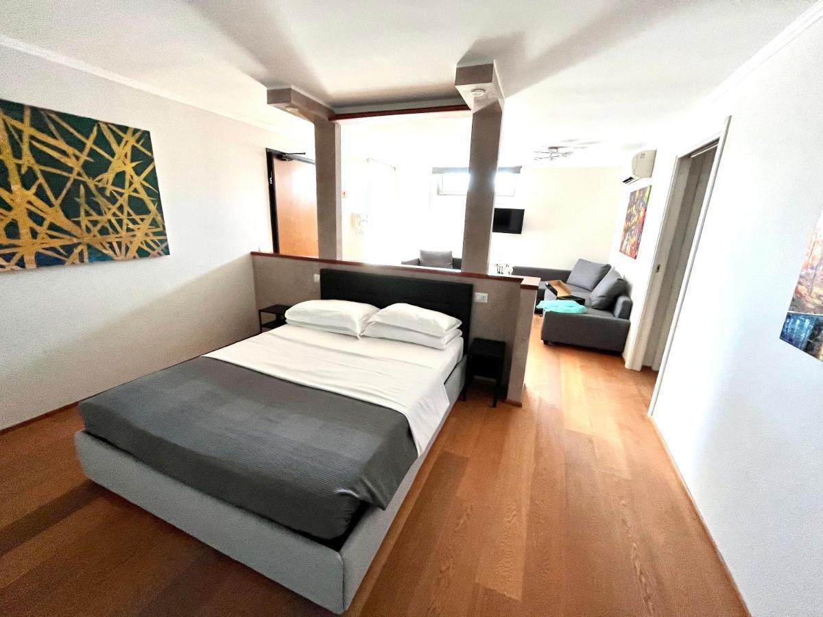Oderisi Studio Suite Рим Екстер'єр фото